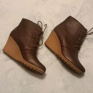 Reneeze Ladies Wedge Heel Booties Size 8